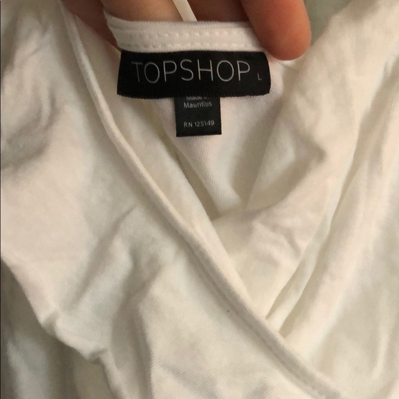 White romper NWOT - Picture 2 of 7